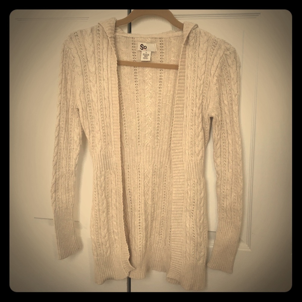 Hooded beige knit sweater